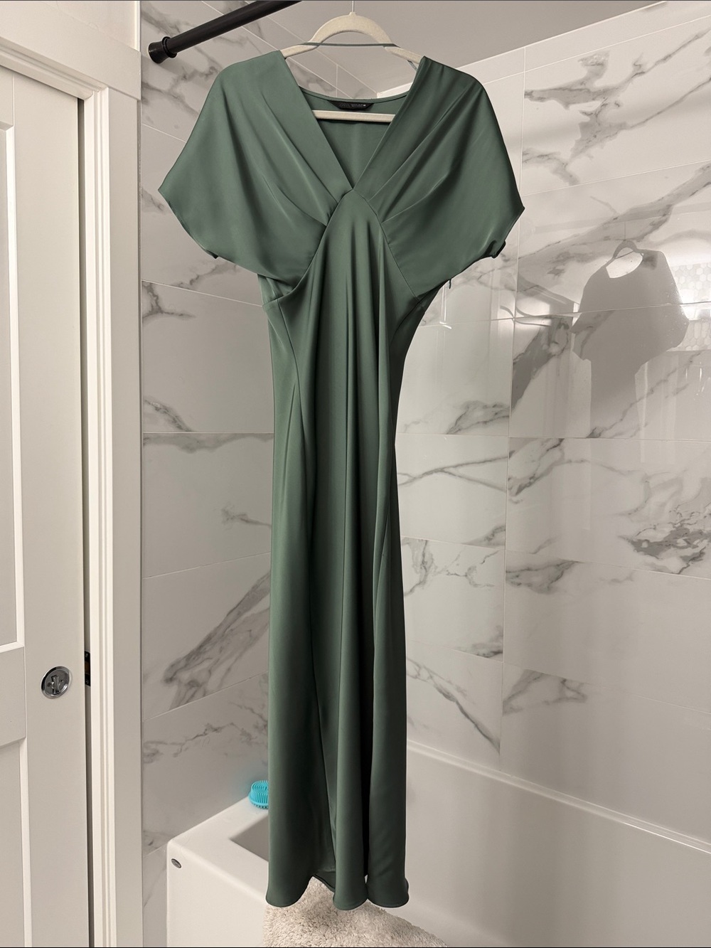 Elegant Olive Green V-Neck Maxi Dress